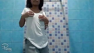 Adorable teen Filipina takes shower